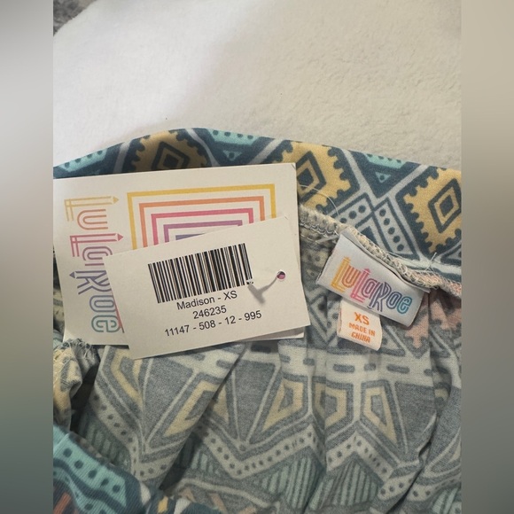 Women’s NWT LuLaRoe Mid Skirt - Picture 4 of 7